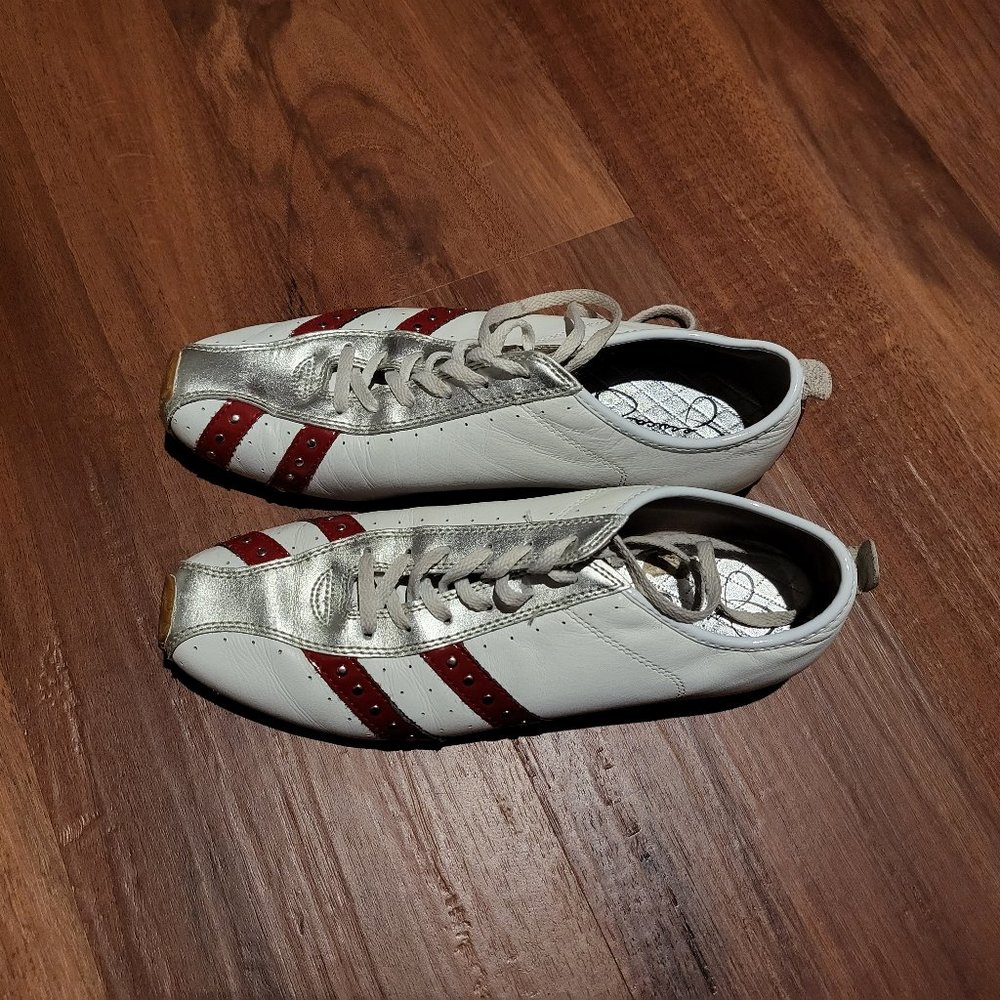 Jessica Simpson 9.5 White and Red tennis shoe